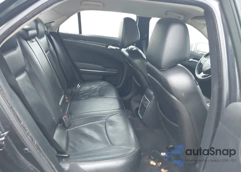 2015 Chrysler 300 Limited z USA, uszkodzony, nr VIN 2C3CCAAG2FH760672